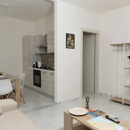 Apartment Flori's Apartment-room Wi-fi-parcheggio Gratuito Marsala