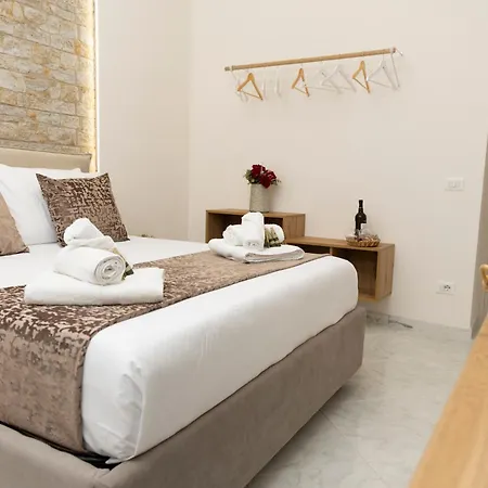 Apartment Flori's Apartment-room Wi-fi-parcheggio Gratuito